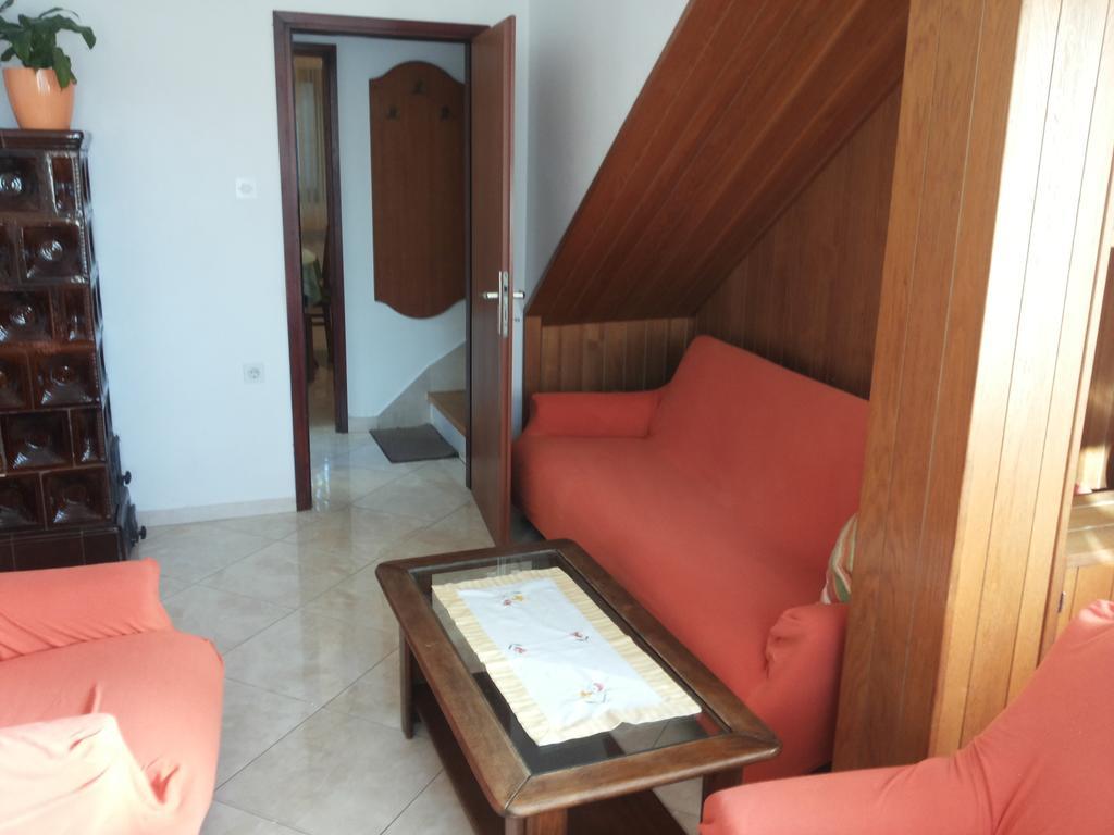 Apartment Ranka Постира Стая снимка