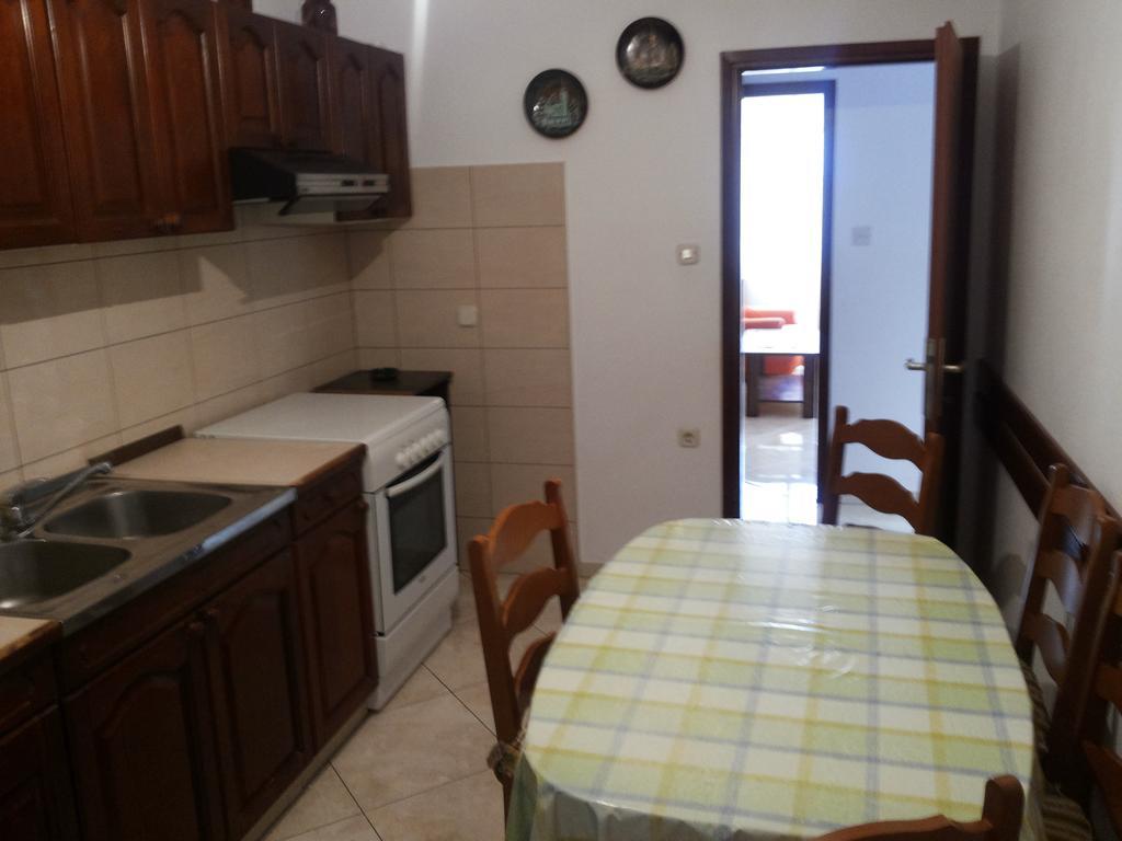 Apartment Ranka Постира Стая снимка