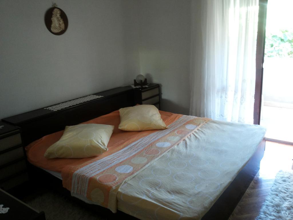 Apartment Ranka Постира Стая снимка